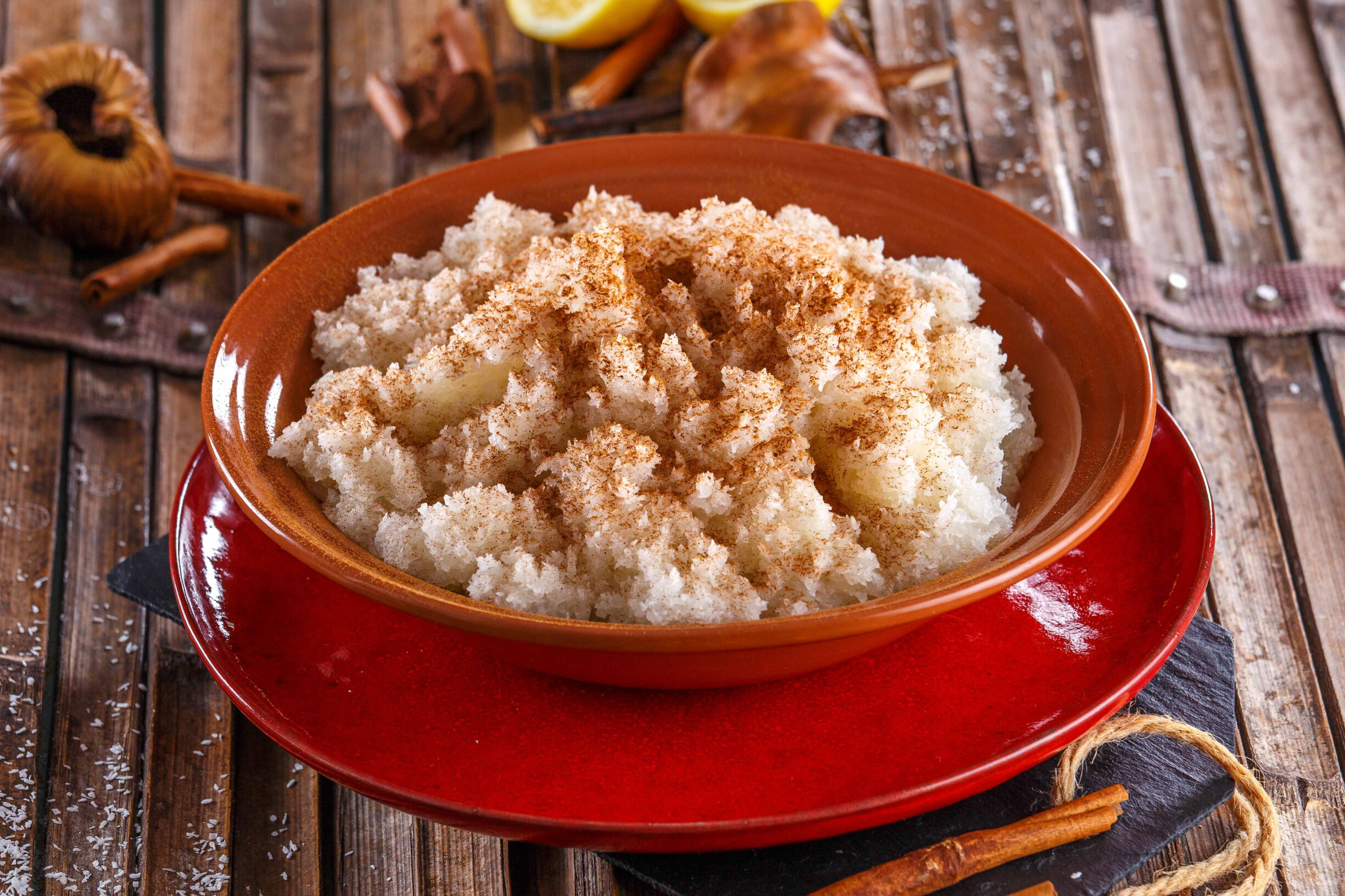 Cocada com canela e limão