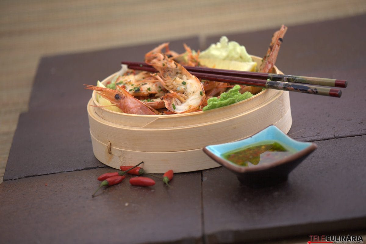 Camarão Grelhado com Molho Diabo