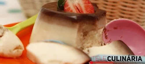 Pudins de baunilha e chocolate