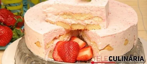 Semifrio de natas e morangos