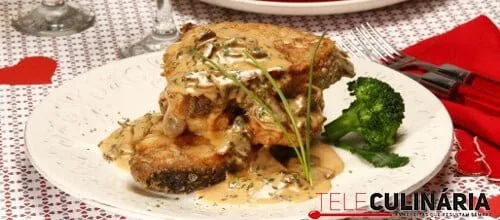 Lombinhos de perca com creme de tomate e mostarda