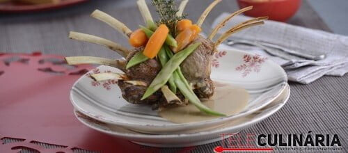 Coroa de borrego com legumes