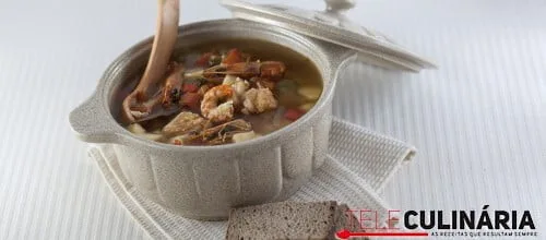 Sopa de caldeirada na panela de pressão