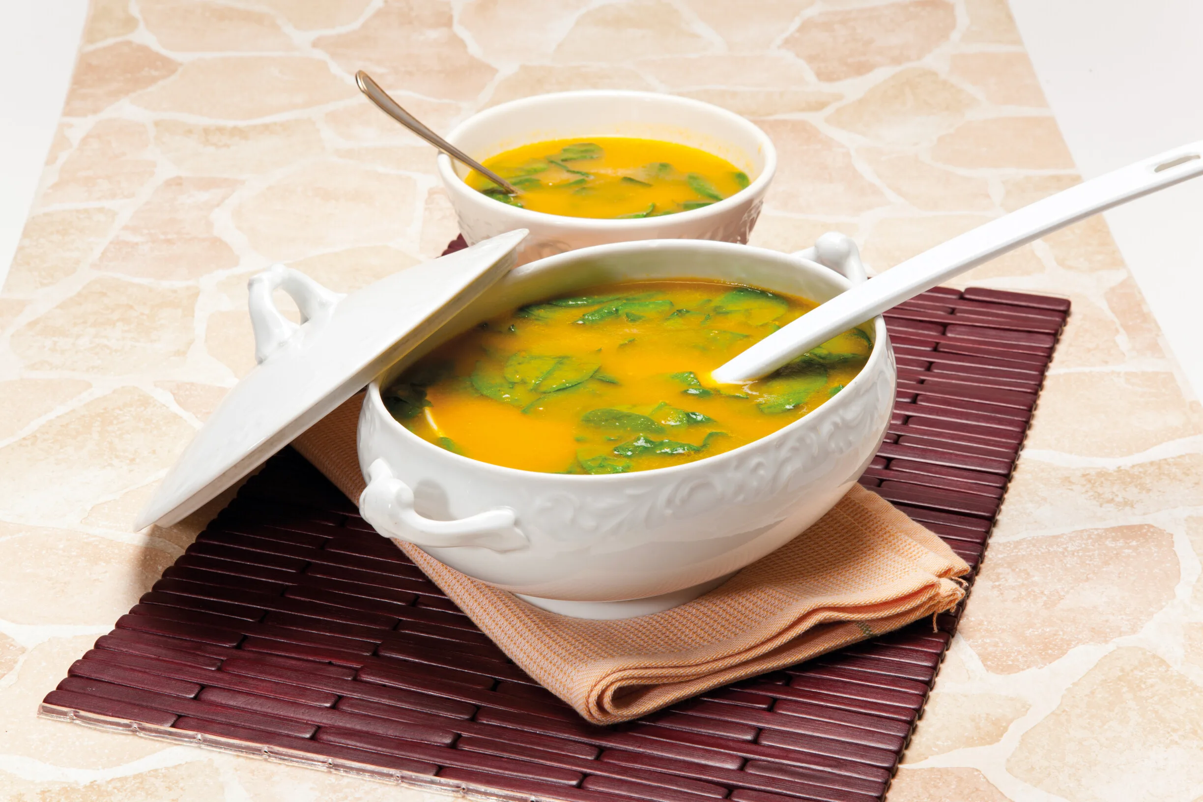 Sopa de espinafres fácil