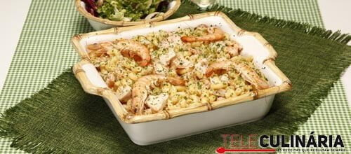 Massa de peixe com camarão