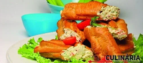 Tronco de massa de choux com delícias do mar