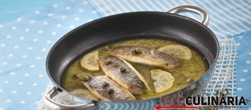 Robalos corados com molho de manteiga