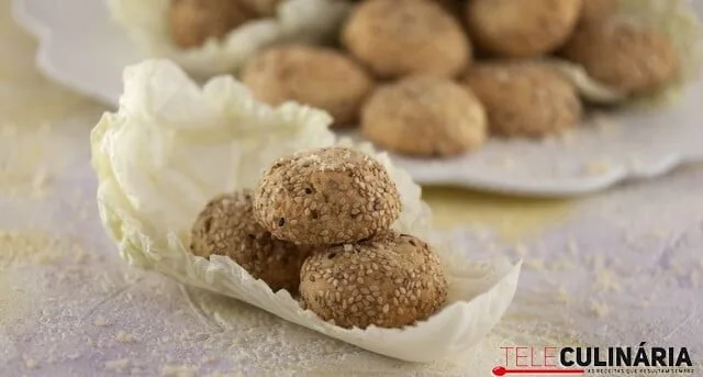 Areias de queijo e alecrim