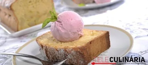 Bolo de maçã aos gomos