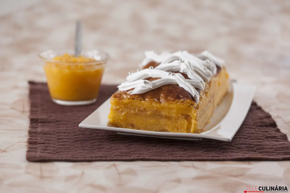 Folhado de doce de ovos e amêndoa