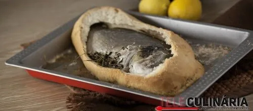 Peixe assado no pão