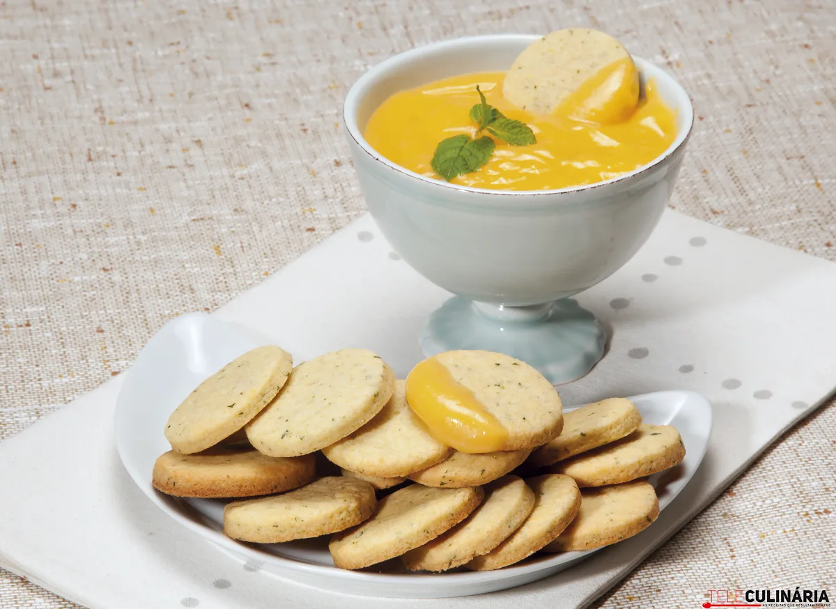 Biscoitos com creme de limão