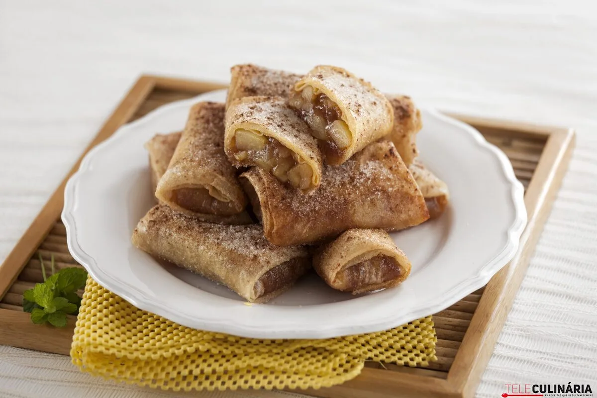 Crepes de maçã fritos