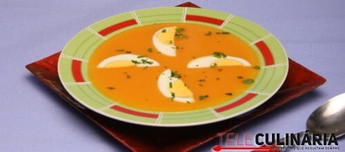 Creme de cenoura com ovos