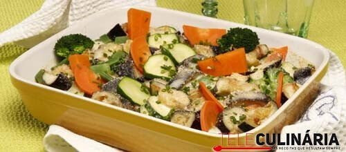 Legumes com molho de queijo