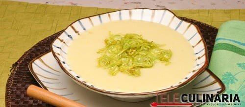 Sopa de grão com alho francês