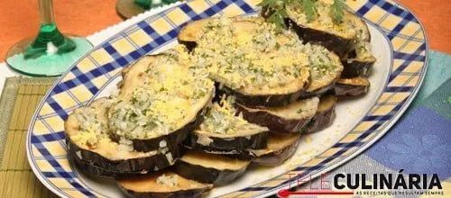 Beringelas com molho verde