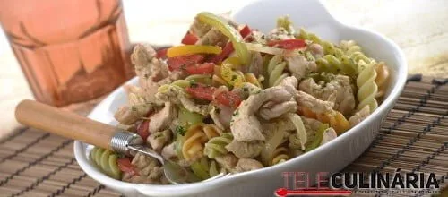 Massinha de picadinho colorida