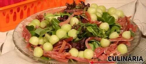 Salada de meloa com presunto