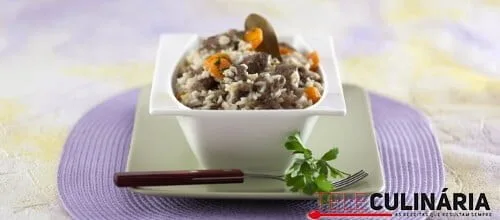 Arroz de carne de vaca e legumes