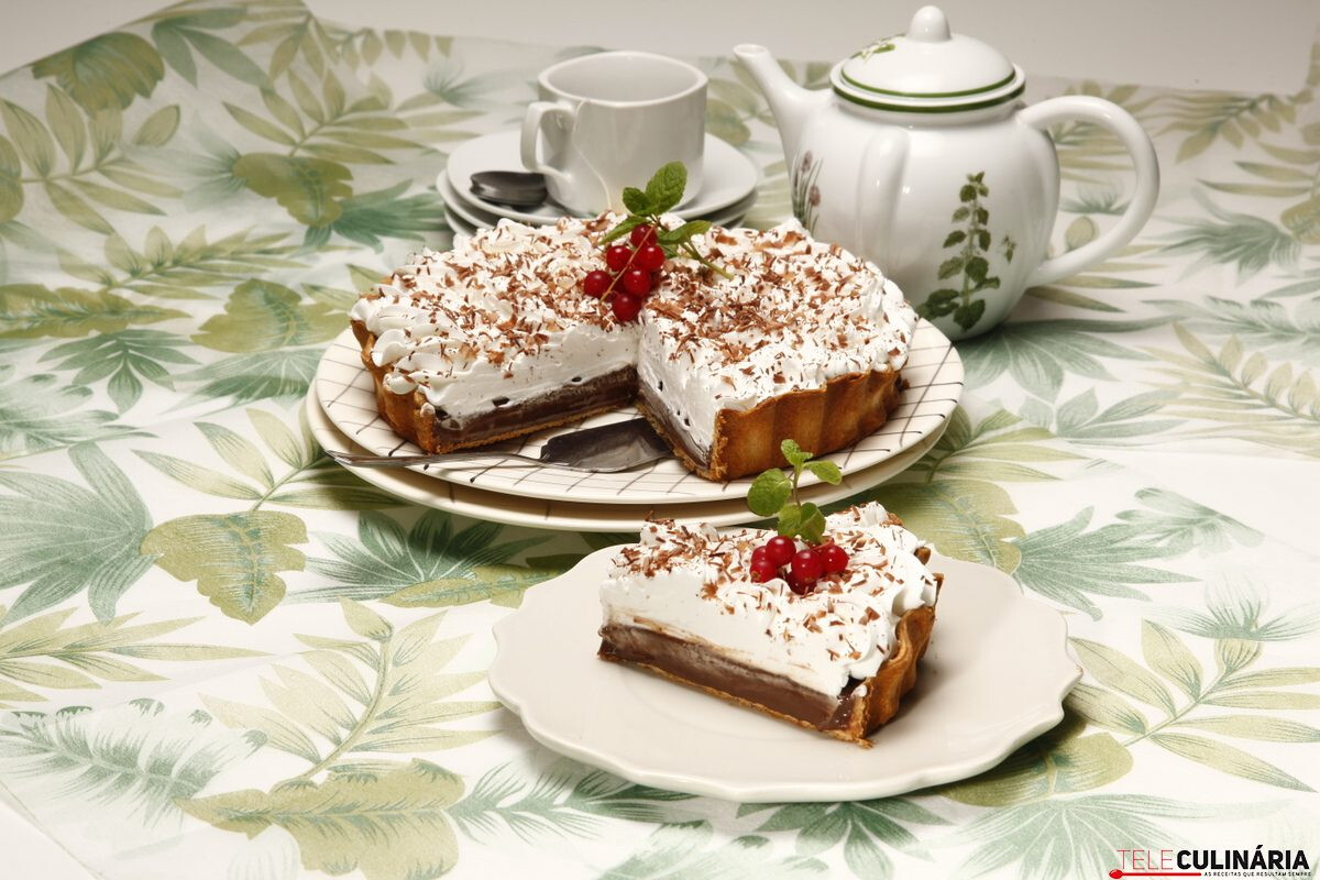 Tarte de chocolate com natas