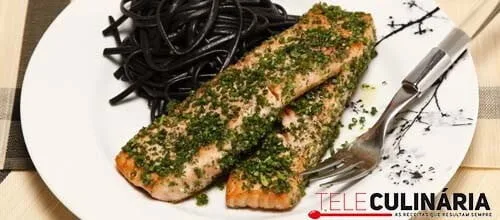 Salmão panado com ervas