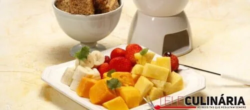 Fondue de creme de avelã e chocolate