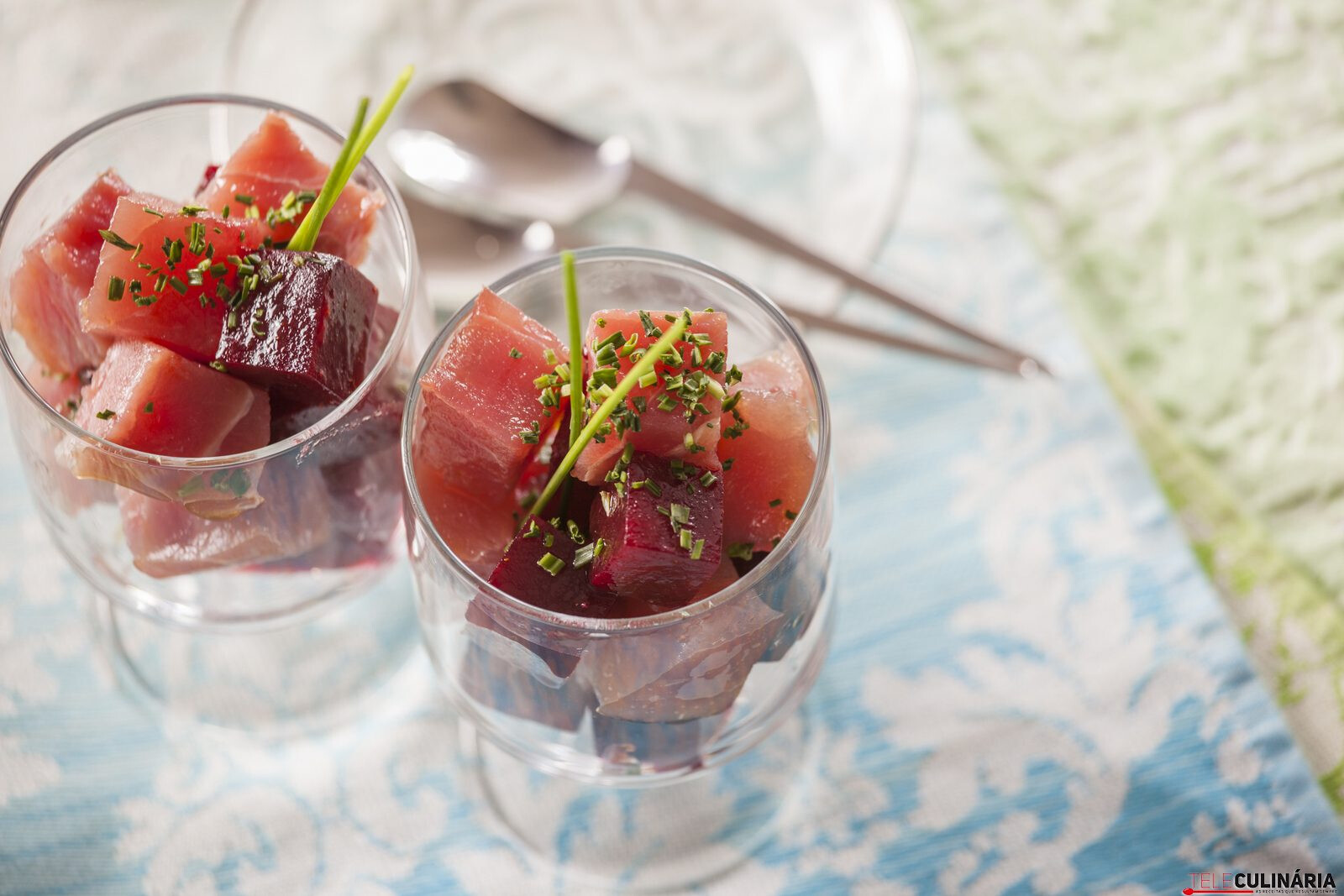 Tártaro de atum fresco e beterraba