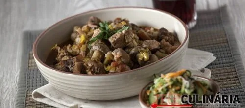 Perna de porco com cogumelos