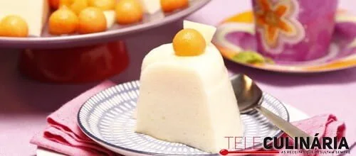 Pudim de melão com bolinhas de meloa