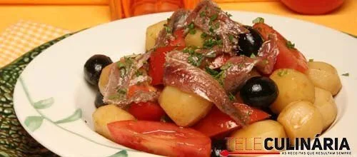 Saladinha de batatas novas com anchovas