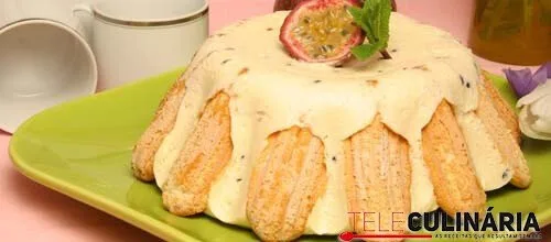 Semifrio de maracujá com palitos la reine