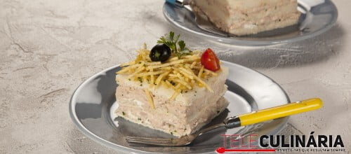 Bolo frio de pão com atum