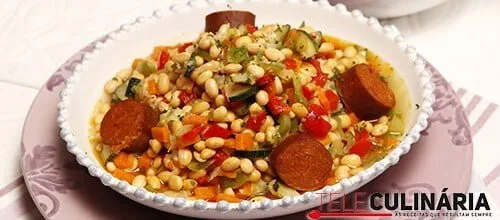 Feijoada de soja e vegetais