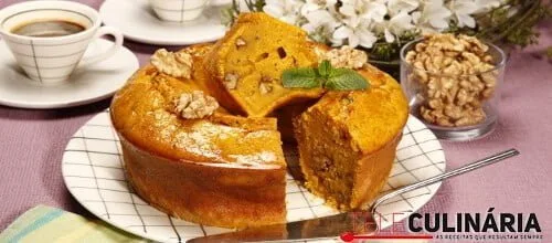 Bolo de abóbora e hortelã com nozes