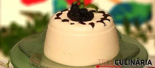 Pudim de natas de soja com amoras