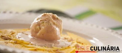 Carpaccio de fruta com sabayon de Vinho do Porto