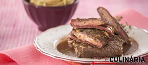 Bifes recheados com fiambre e queijo