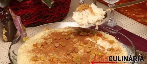 Aletria com sultanas