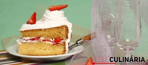 Bolo fantasia de fruta