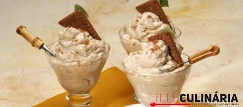 Receita fácil de mousse de bolachas de chocolate