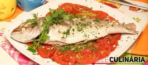 Peixe no vapor delicioso