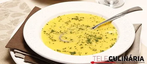 Creme de milho com coentros