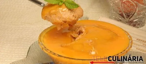 Creme de bolacha com ovos-moles