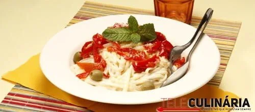 Linguine com mascarpone e pimentos
