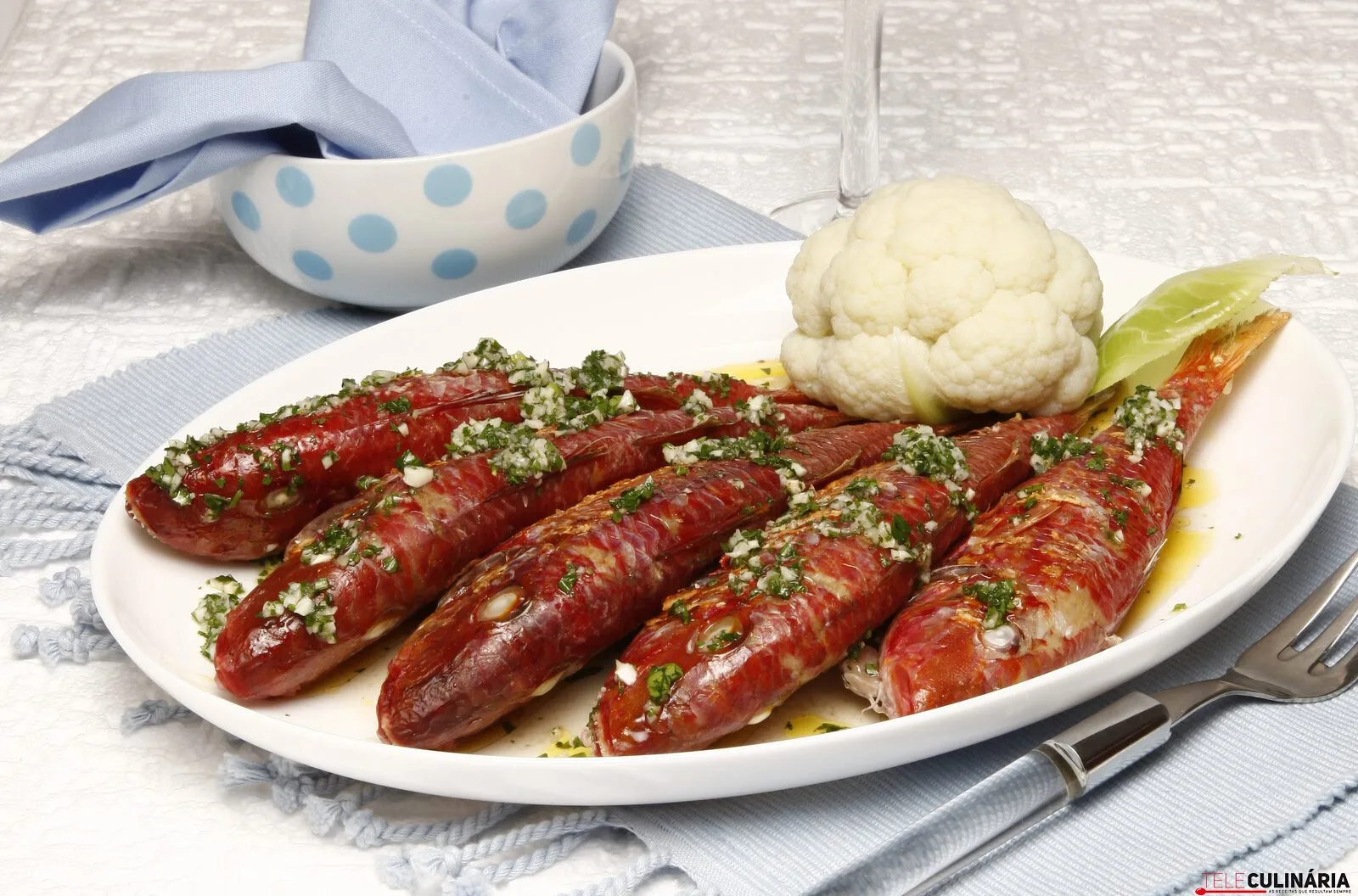 Salmonetes com molho verde