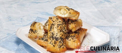 Embrulhos de massa filo com feta