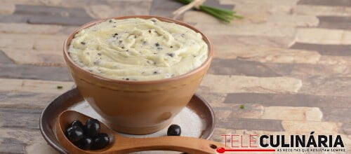 Puré de batata com azeitonas