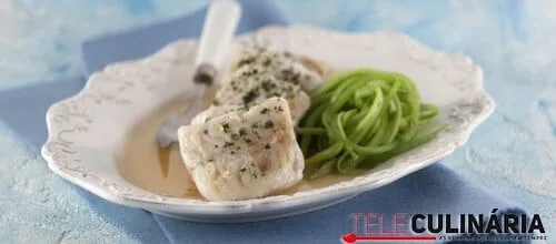 Medalhões de pescada com molho de cerveja