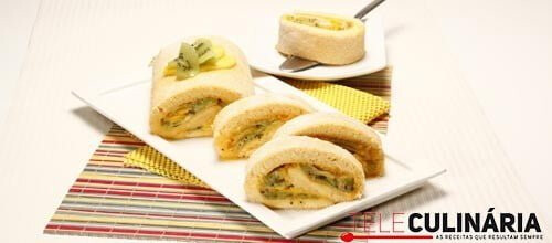 Torta de frutas com ovos-moles